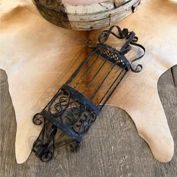 Vintage Rustic Chippy Black Metal Candle Holder - Picture 3 of 15